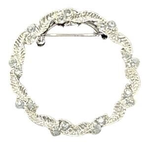 Gerry’s Silver Tone Leaf Circle Brooch with Light Blue Rhinestones Vintage